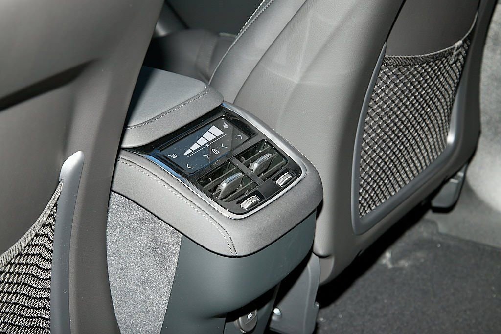 New 2026 Volvo XC90 B6 Plus w/ Protection Package image 22