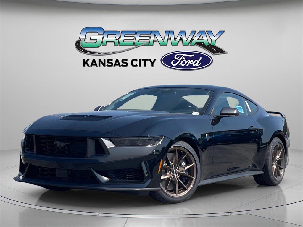 New 2025 Ford Mustang Dark Horse image 3