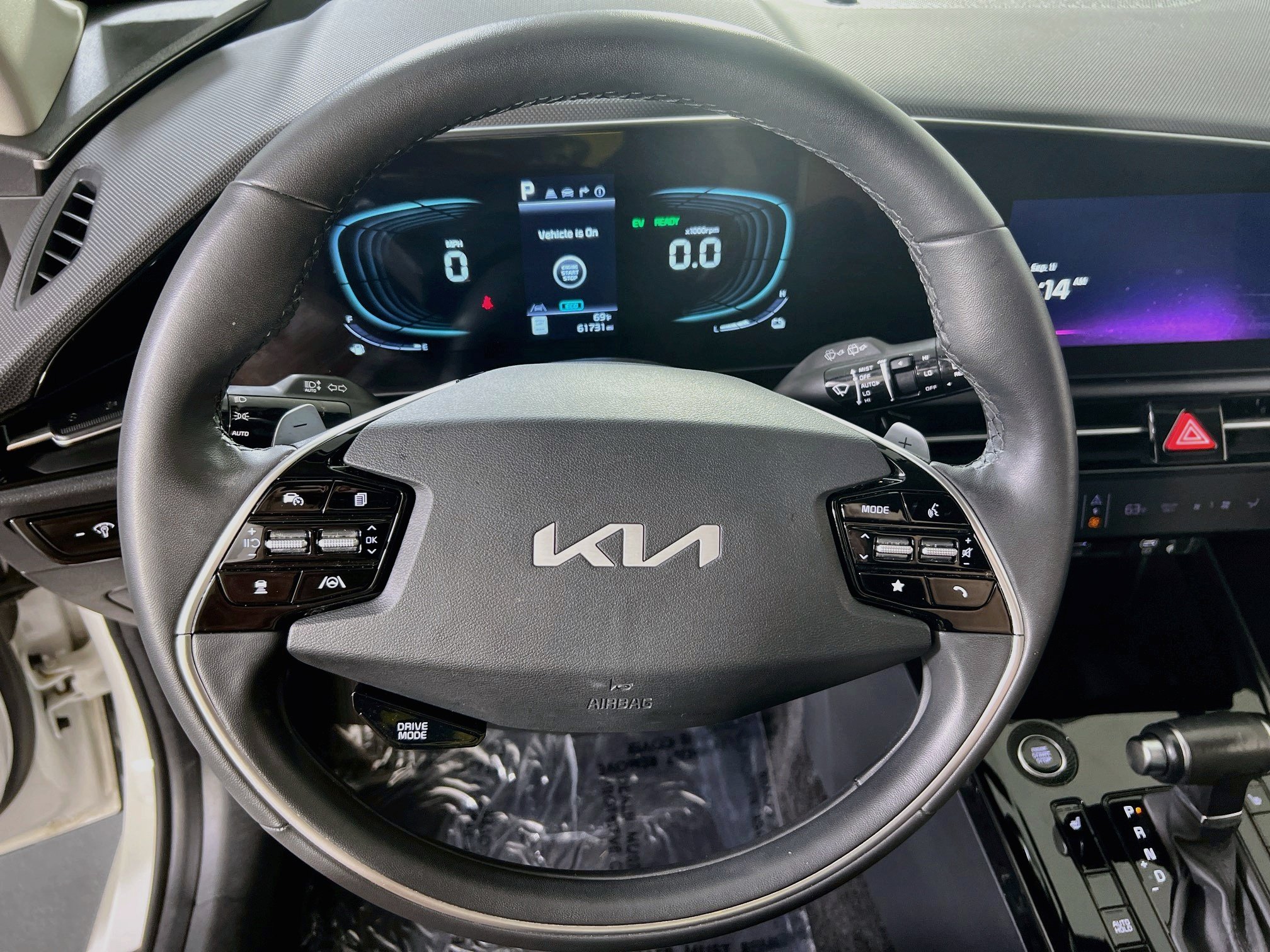 Used 2023 Kia Niro EX FWD image 11