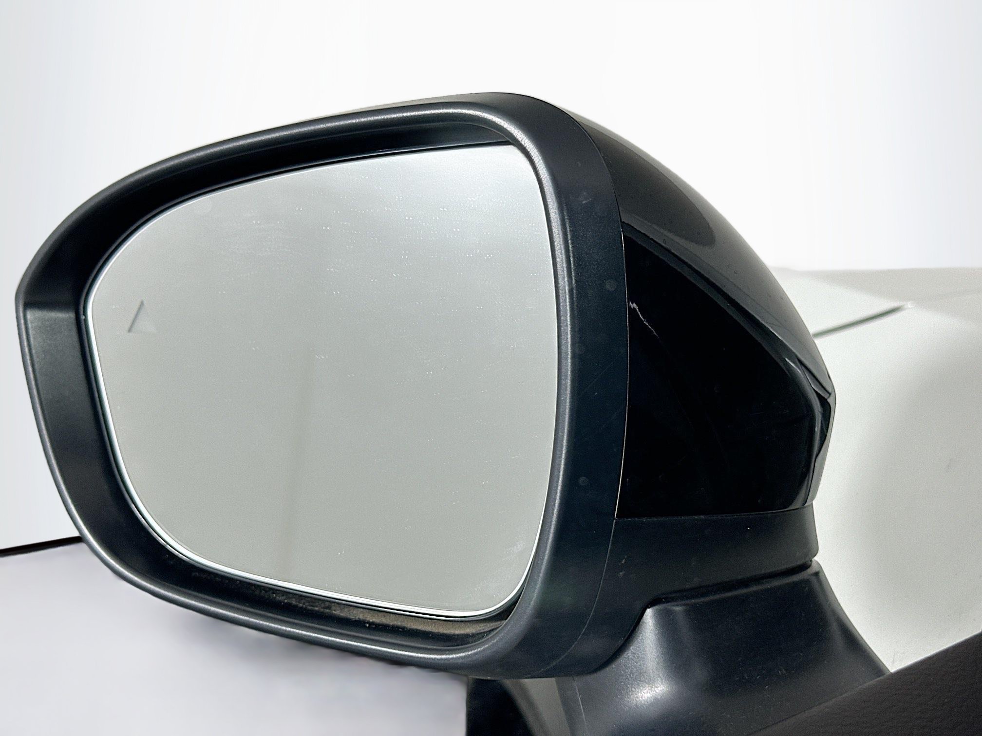 Used 2024 Nissan Ariya FWD image 16