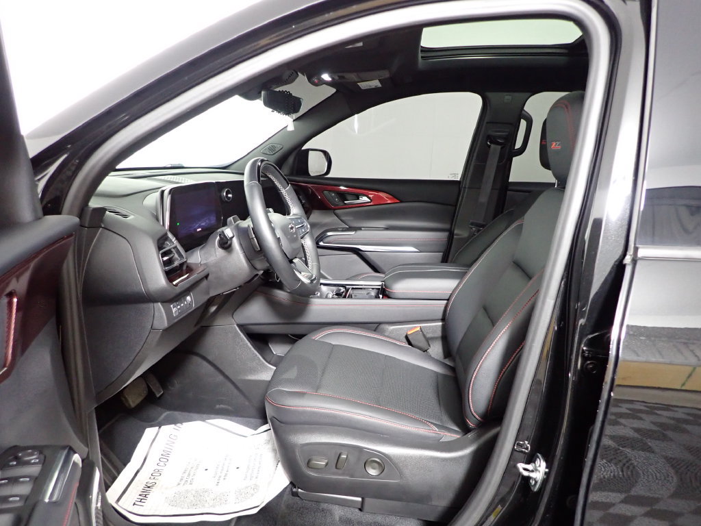 Used 2024 Chevrolet Traverse Z71 w/ Enhanced Driving Package AWD/4WD image 24