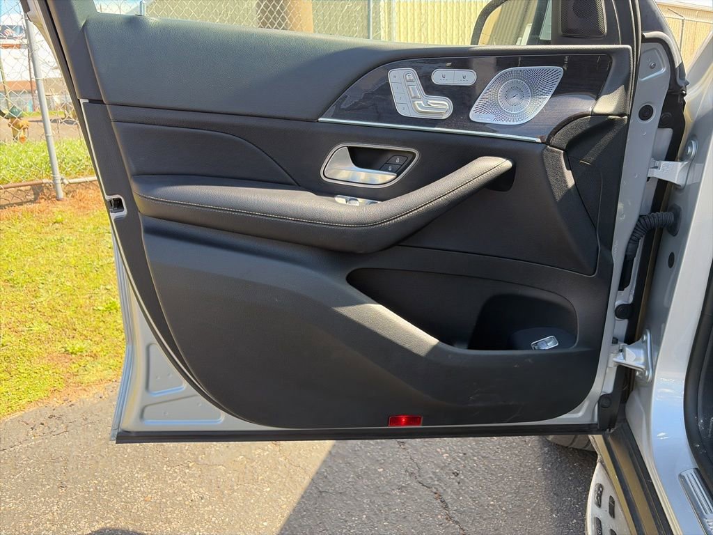 Used 2020 Mercedes-Benz GLE 350 w/ Premium Package image 13