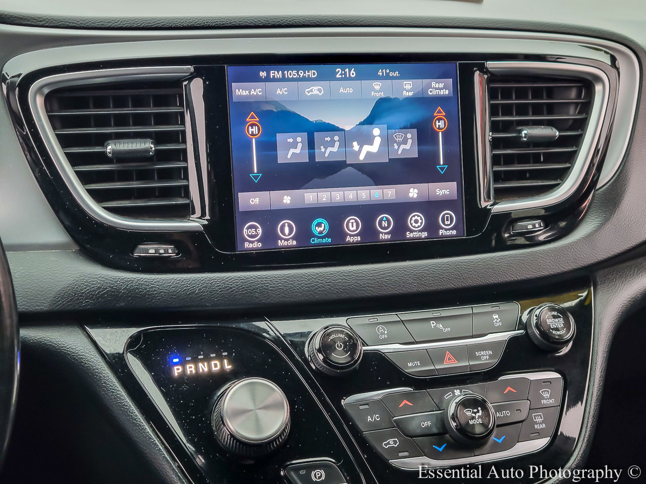 Used 2018 Chrysler Pacifica Touring Plus image 23