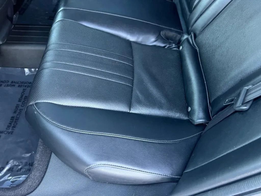 Used 2018 Honda Accord Touring image 21