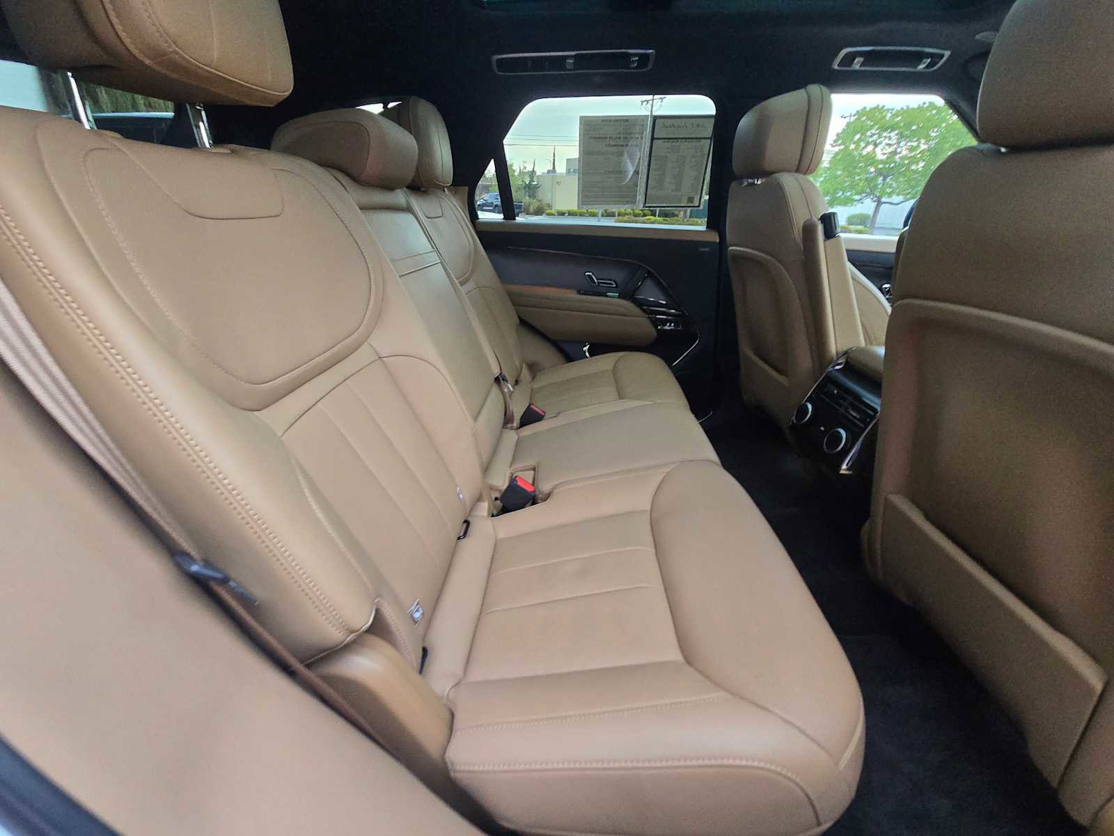 Certified 2025 Land Rover Range Rover Sport SE image 14