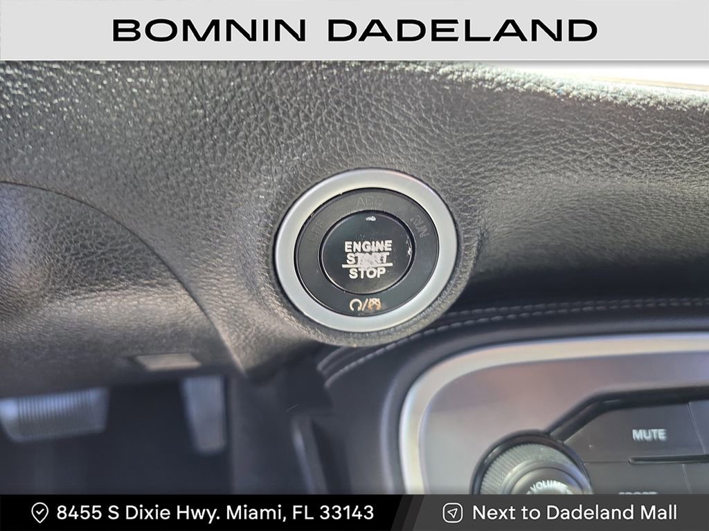 Used 2020 Dodge Challenger SXT image 22