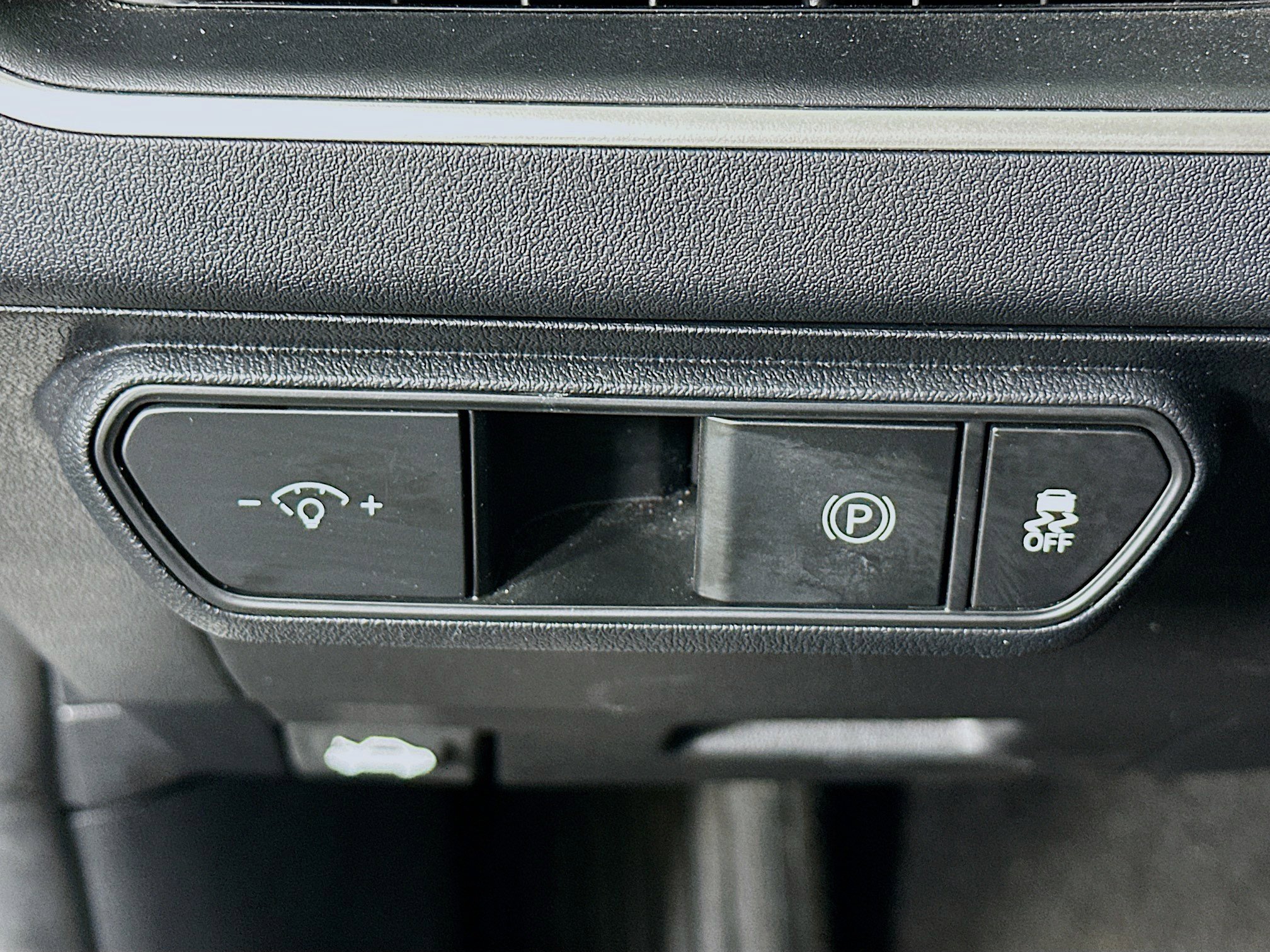 Used 2025 Kia K4 LXS image 16