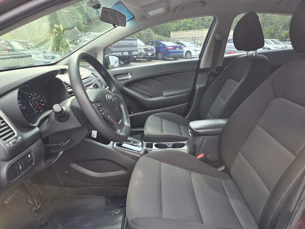Used 2017 Kia Forte LX FWD image 9