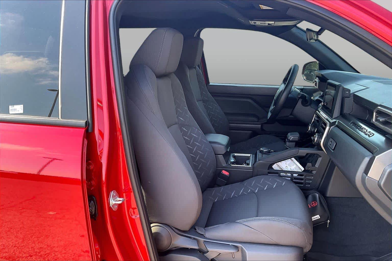 Used 2026 Toyota Tacoma SR5 AWD/4WD image 8