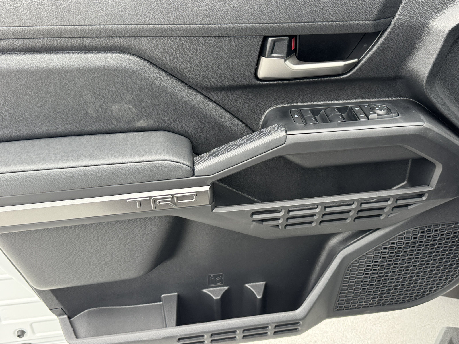 New 2026 Toyota Tacoma TRD Off-Road AWD/4WD image 18
