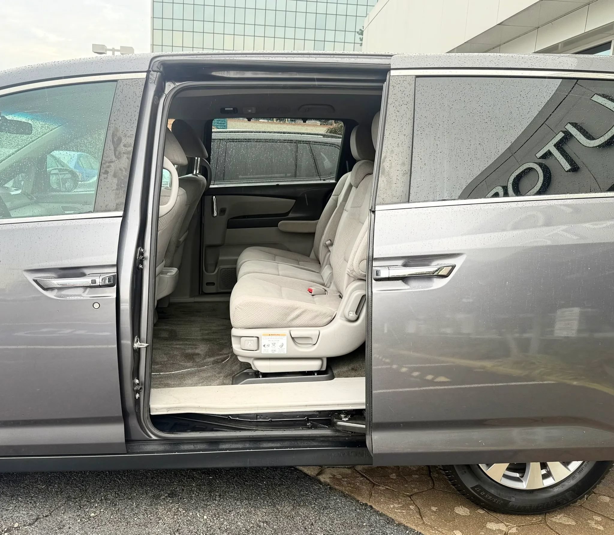 Used 2015 Honda Odyssey EX image 23