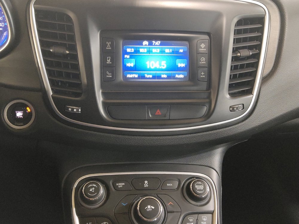 Used 2016 Chrysler 200 Limited image 25