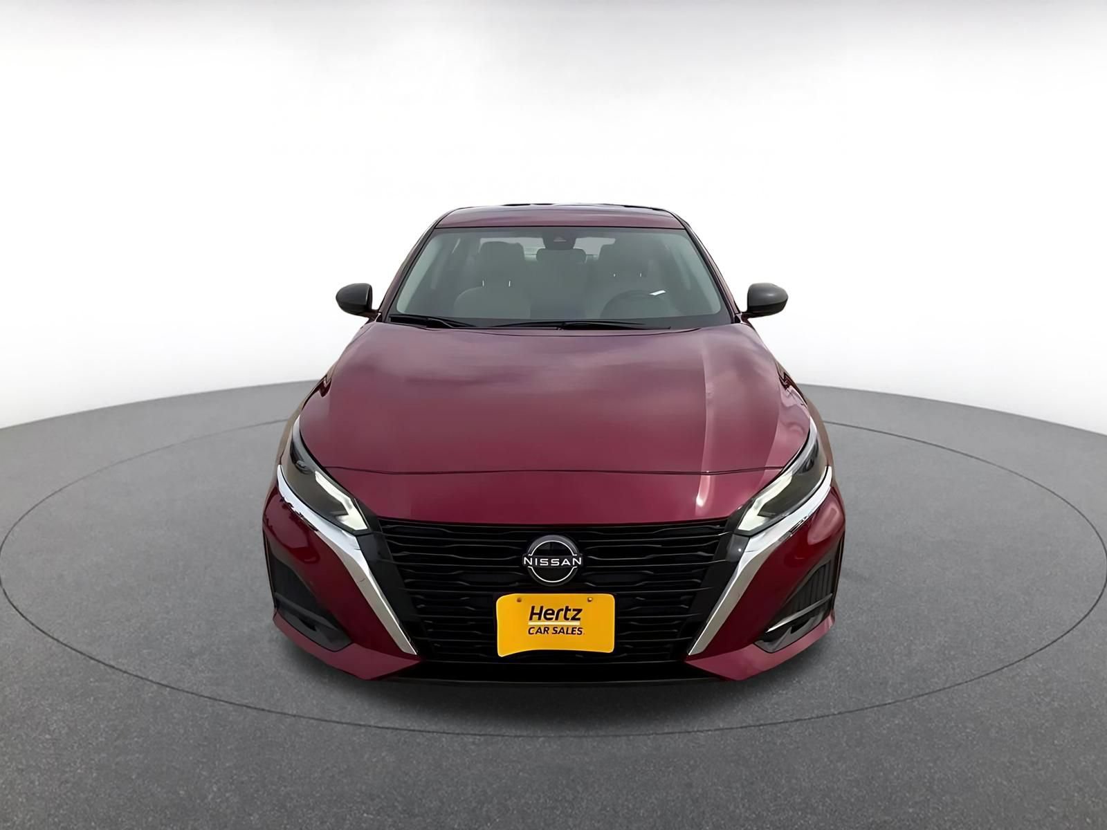 Used 2025 Nissan Altima 2.5 SV FWD image 4