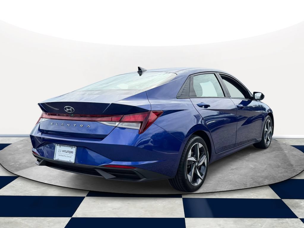 Certified 2023 Hyundai Elantra SEL w/ Convenience Package FWD image 4