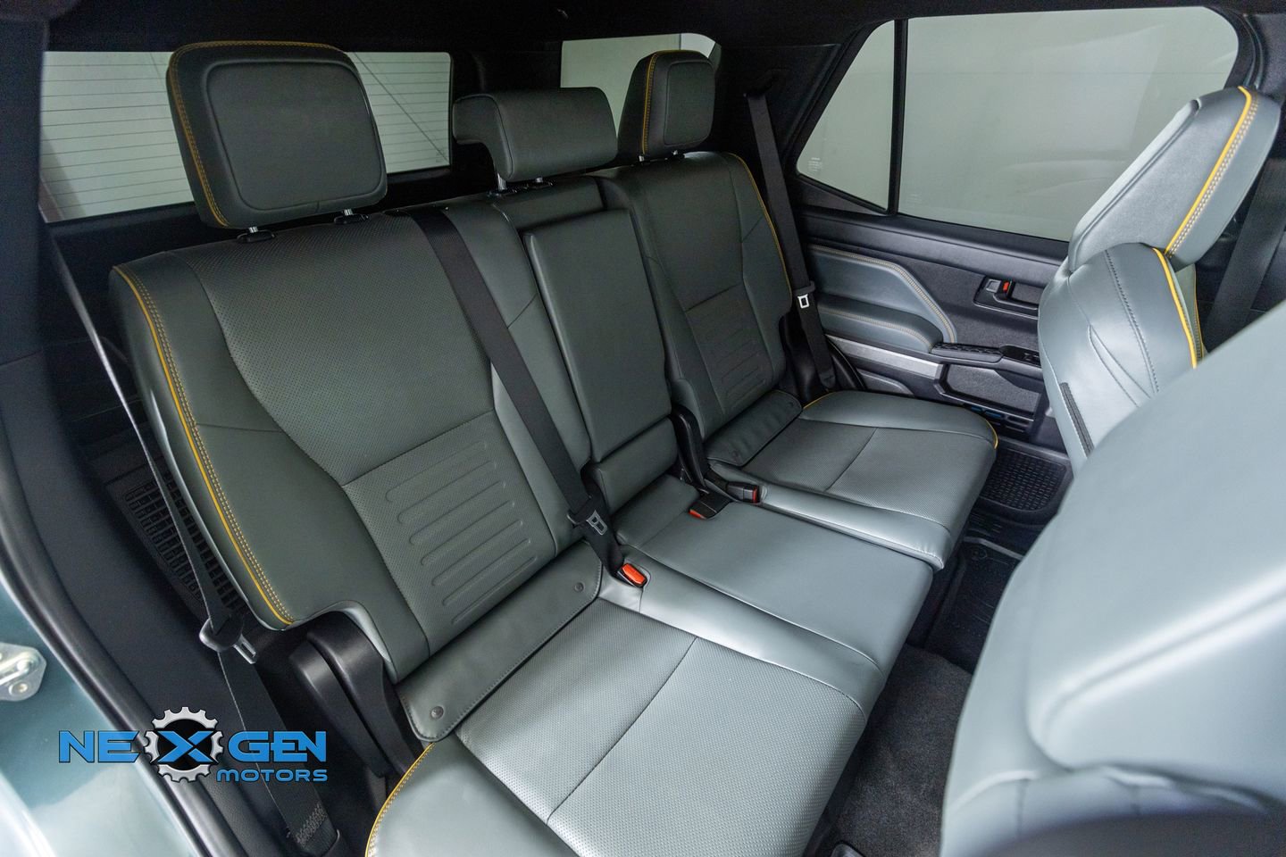 Used 2025 Toyota 4Runner Trailhunter image 34