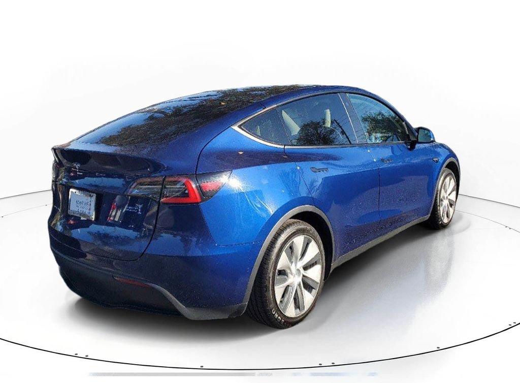 Used 2020 Tesla Model Y Long Range image 6