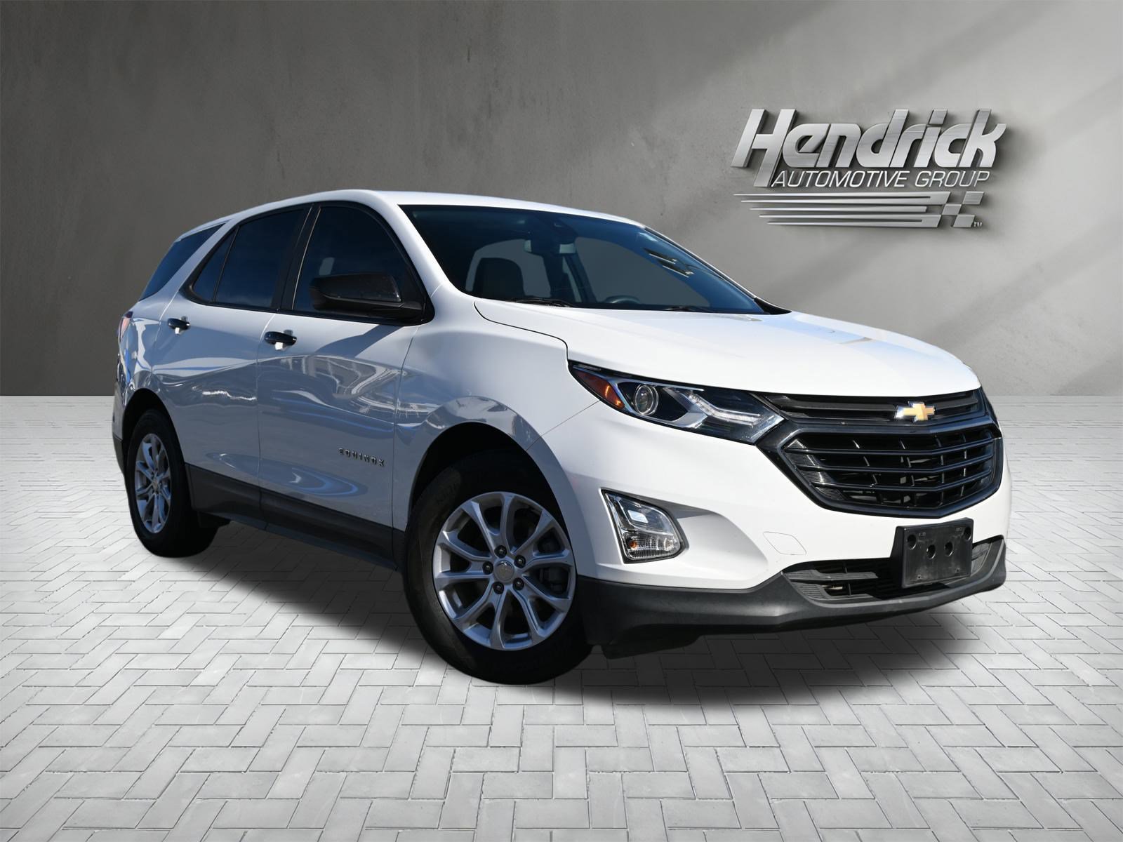 Used 2021 Chevrolet Equinox LS w/ LS Convenience Package image 2