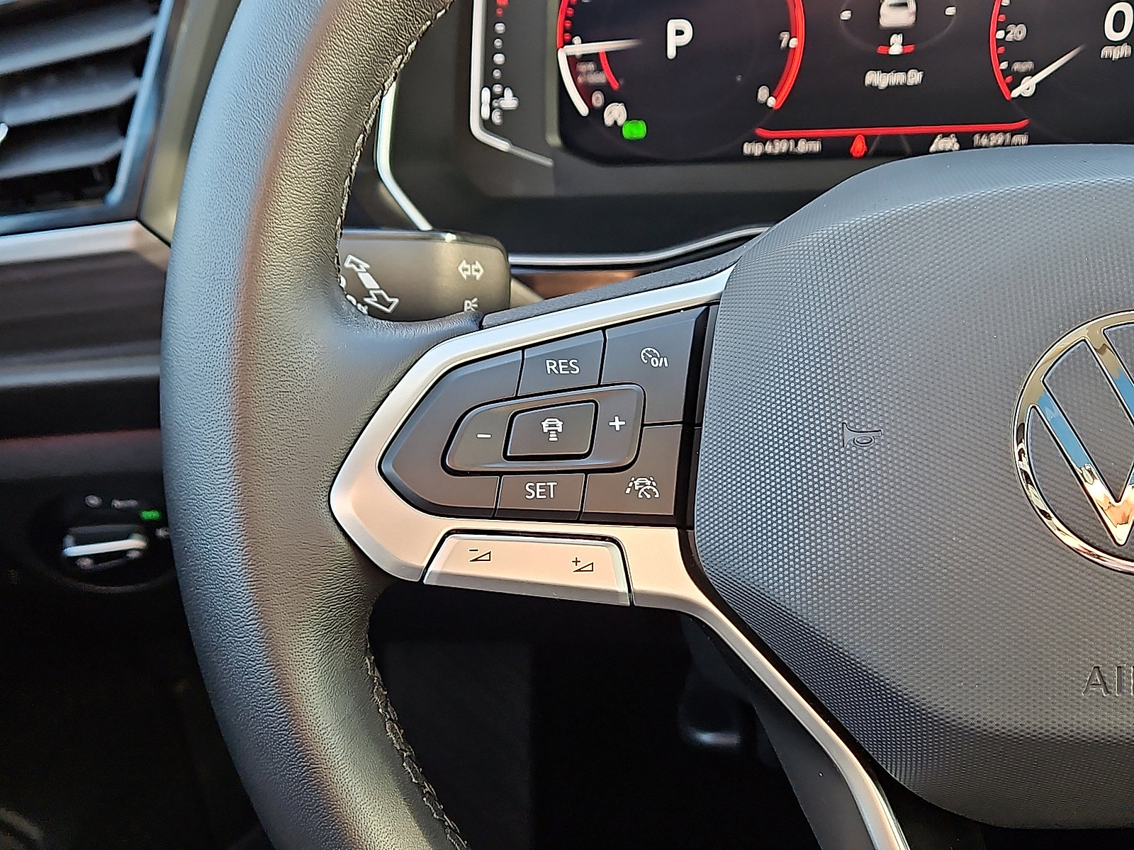 Certified 2024 Volkswagen Jetta SEL image 18