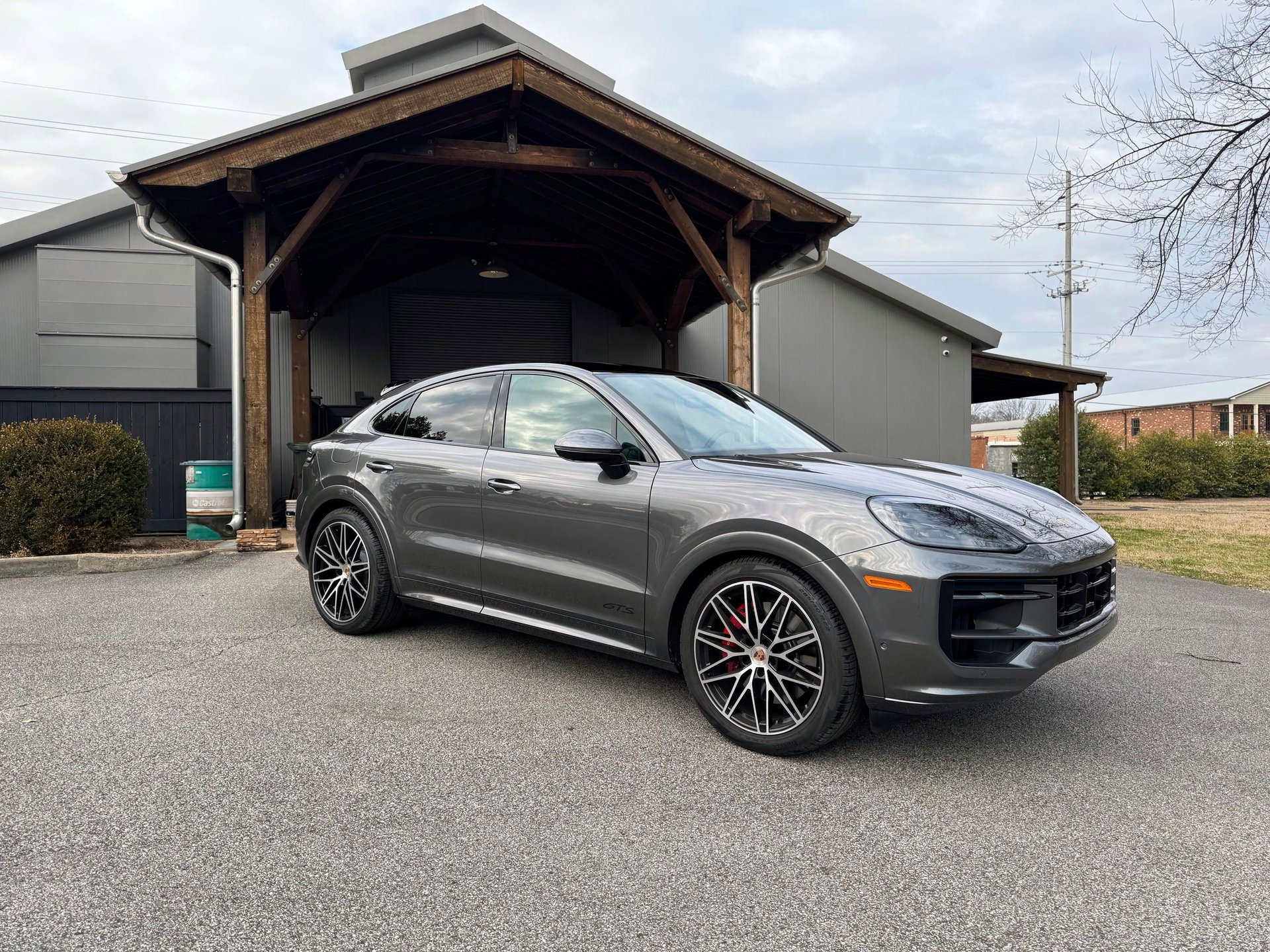 Used 2025 Porsche Cayenne GTS image 2