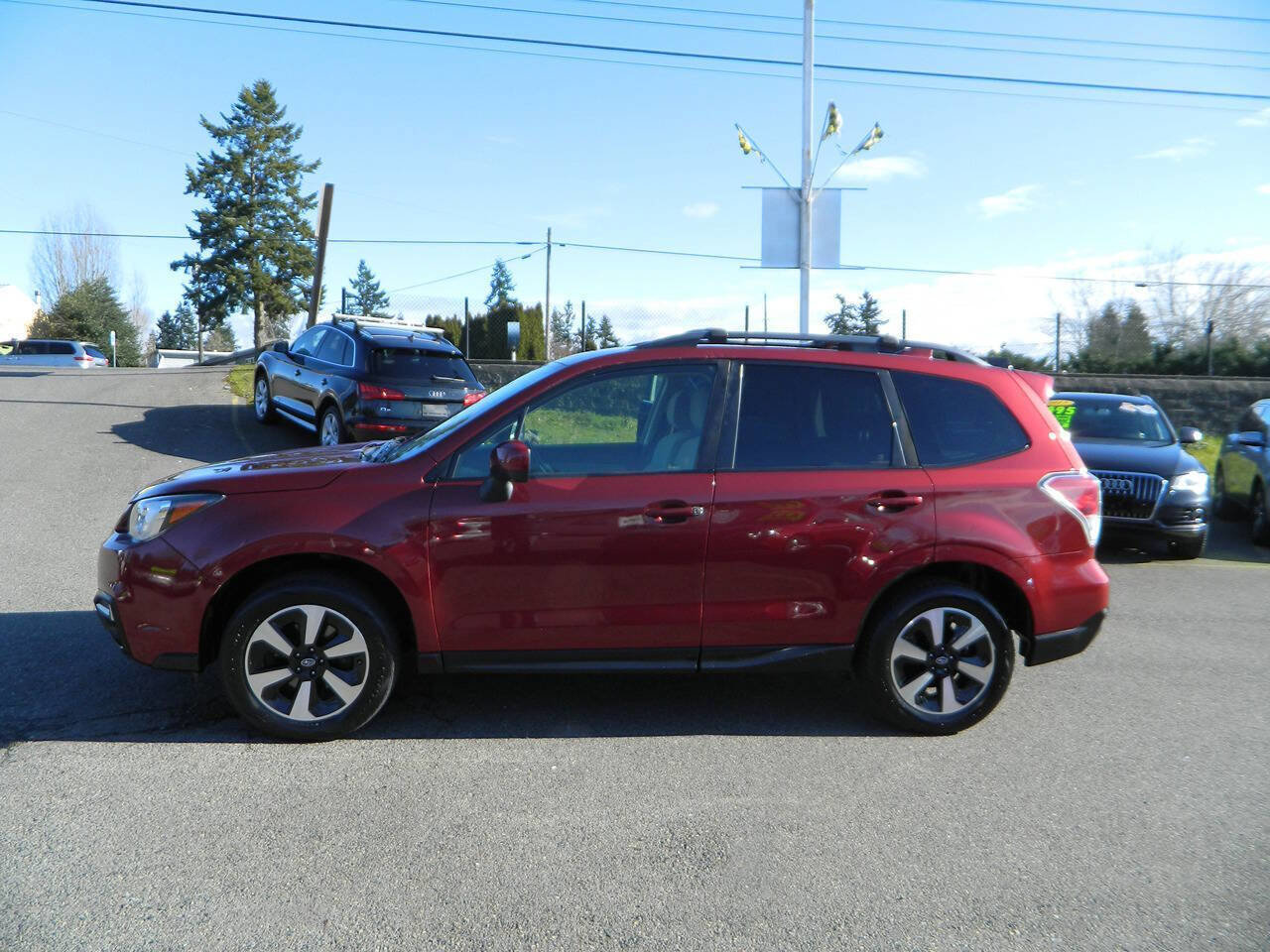 Used 2017 Subaru Forester 2.5i Premium image 5