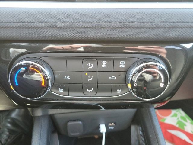 Used 2024 Chevrolet TrailBlazer LT w/ LT Cold Weather Package AWD/4WD image 20