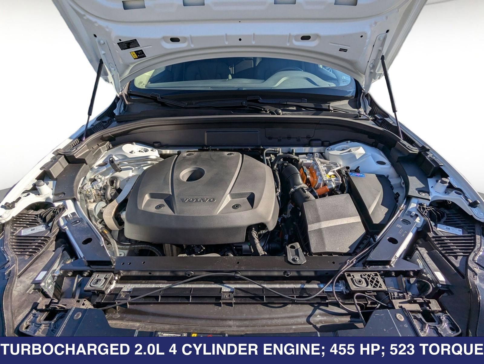 New 2025 Volvo XC60 T8 Plus w/ Protection Package Premier AWD/4WD image 26