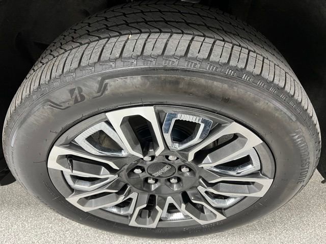 Used 2023 GMC Yukon XL Denali Ultimate w/ LPO, Floor Liner Package image 17