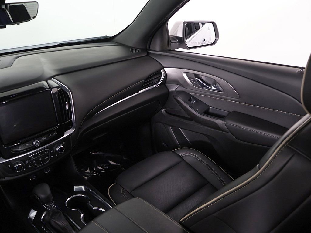 Used 2023 Chevrolet Traverse Premier AWD/4WD image 40