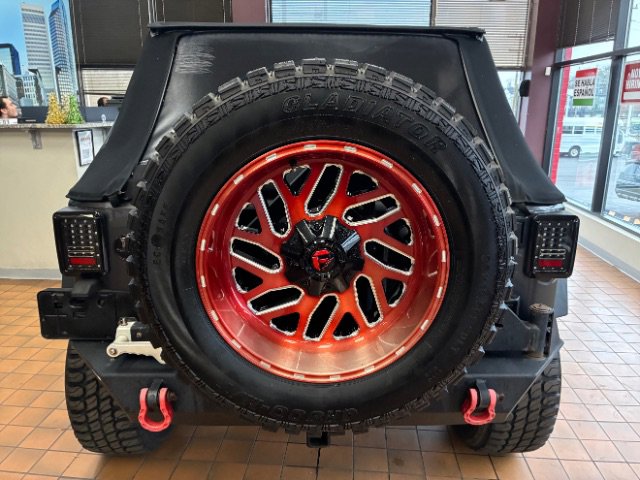 Used 2018 Jeep Wrangler Unlimited Sport w/ Connectivity Group image 11