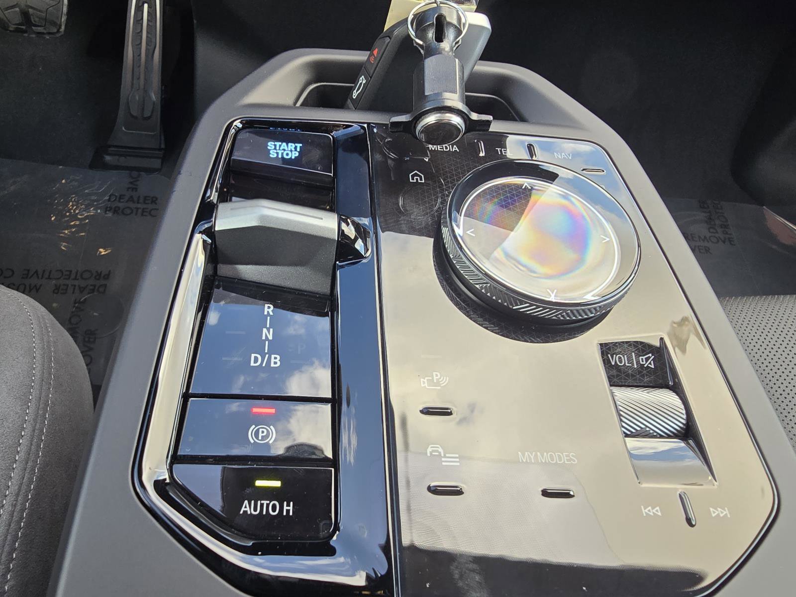 New 2026 BMW iX xDrive60 w/ M Sport Package image 17