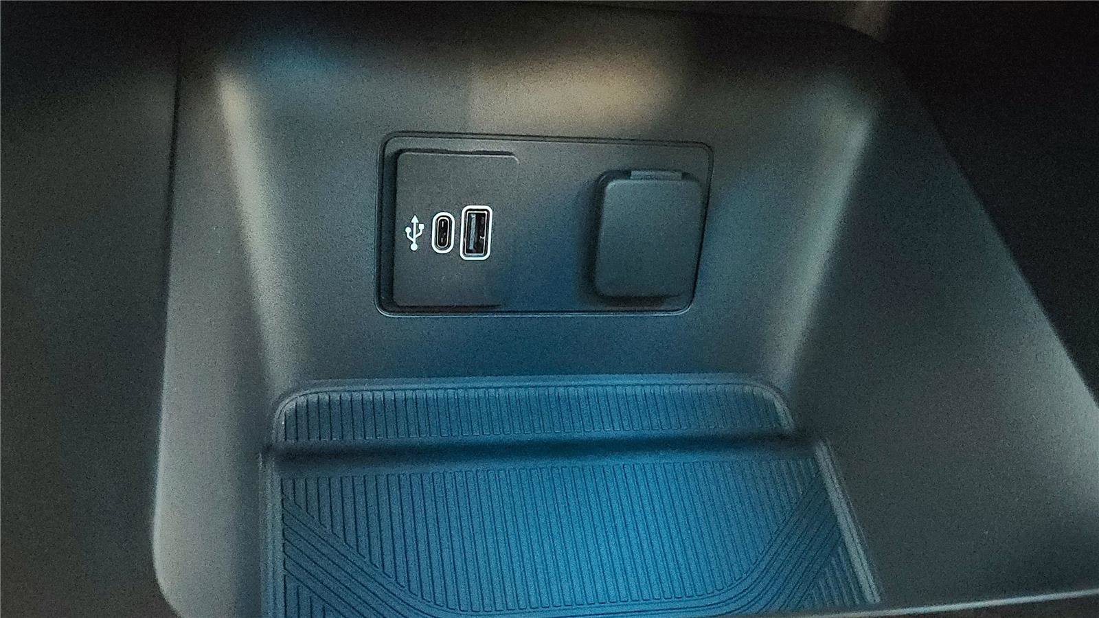 New 2026 Ford Explorer ST-Line image 43