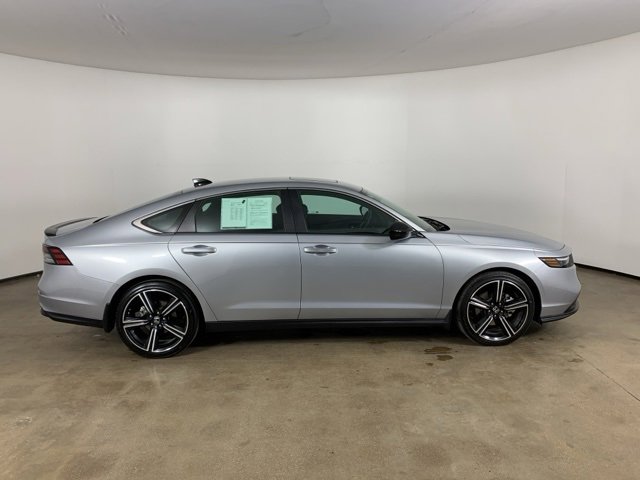 Used 2025 Honda Accord Sport image 7