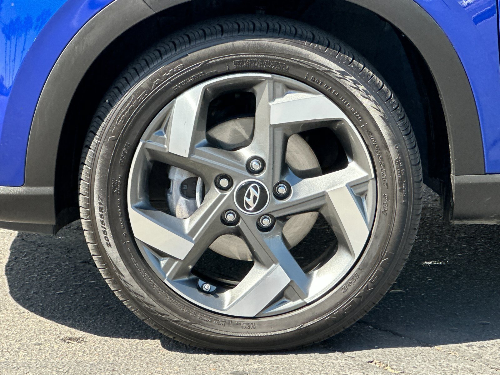 Used 2024 Hyundai Venue Limited FWD image 24