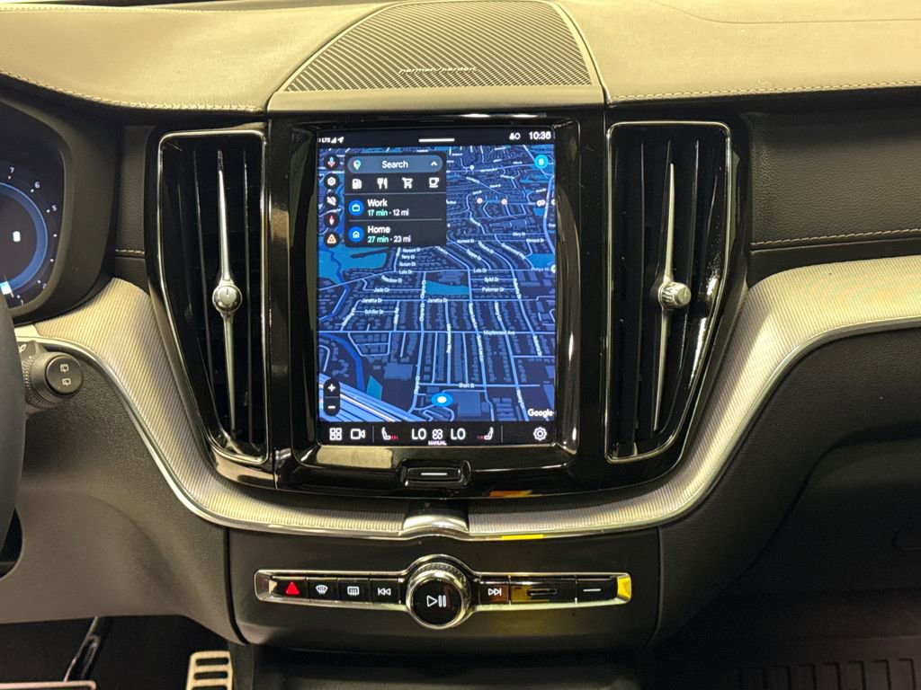 Used 2022 Volvo XC60 B5 R-Design w/ Protection Package Premier image 15