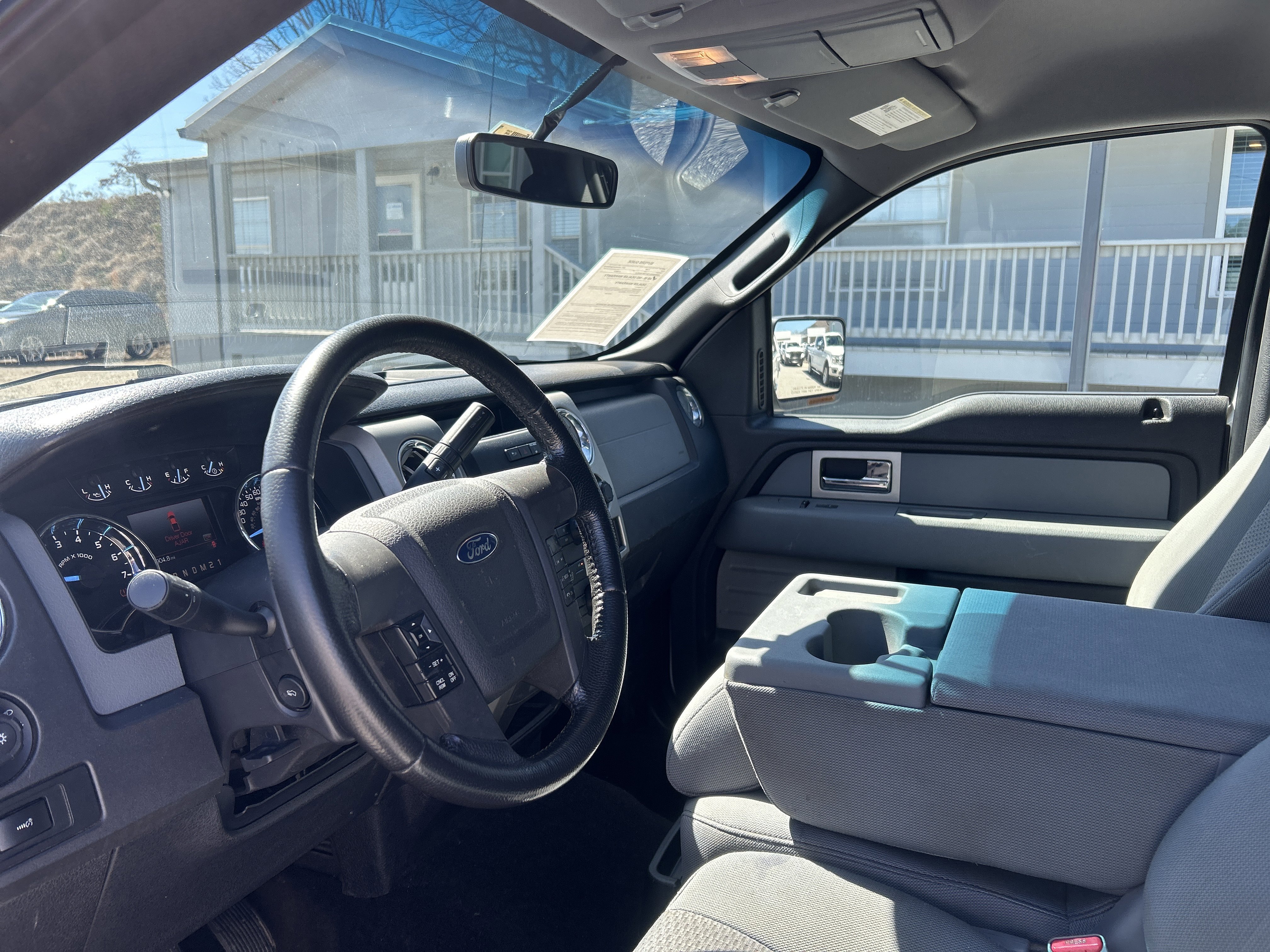 Used 2011 Ford F150 XLT w/ XLT Chrome Pkg image 21