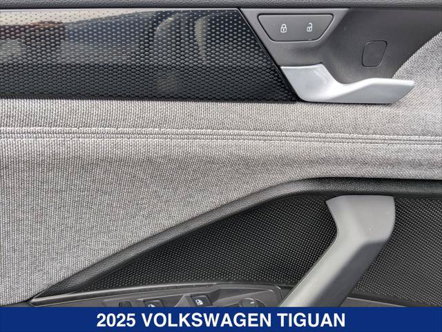 Certified 2025 Volkswagen Tiguan S w/ 18" Wheel Package AWD/4WD image 11
