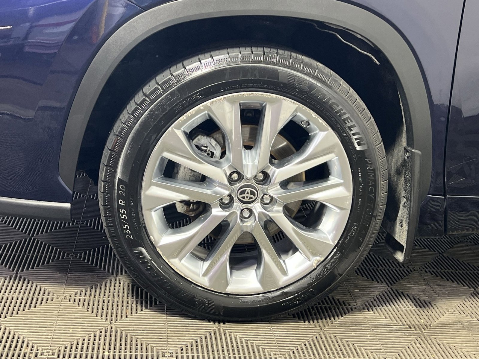 Used 2020 Toyota Highlander Limited image 8