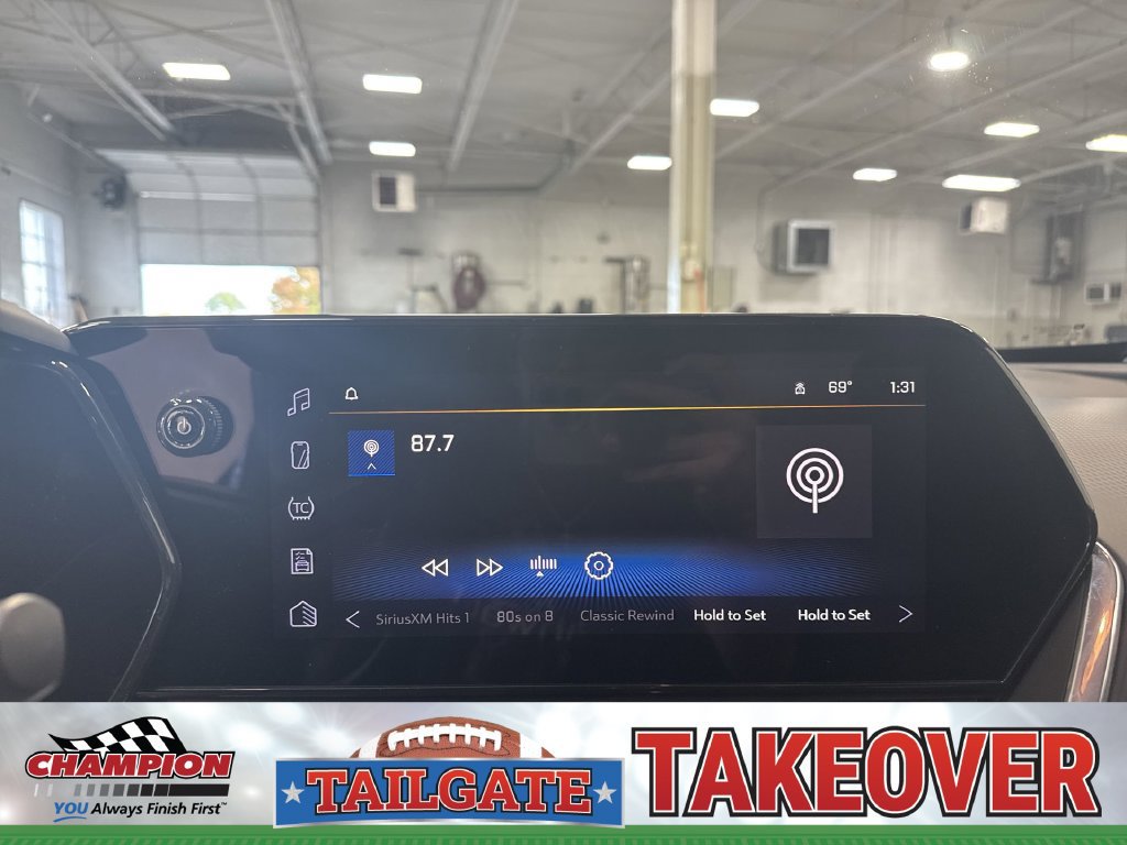 Certified 2024 Chevrolet Trax LT FWD image 17