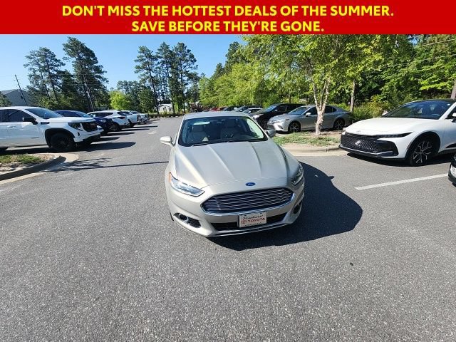 Used 2016 Ford Fusion Titanium FWD image 4