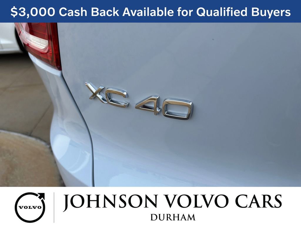 New 2026 Volvo XC40 B4 Plus w/ Climate Package image 5