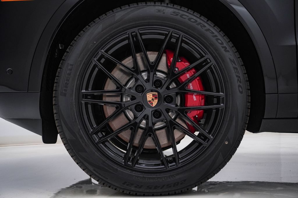 New 2026 Porsche Cayenne S AWD/4WD image 13