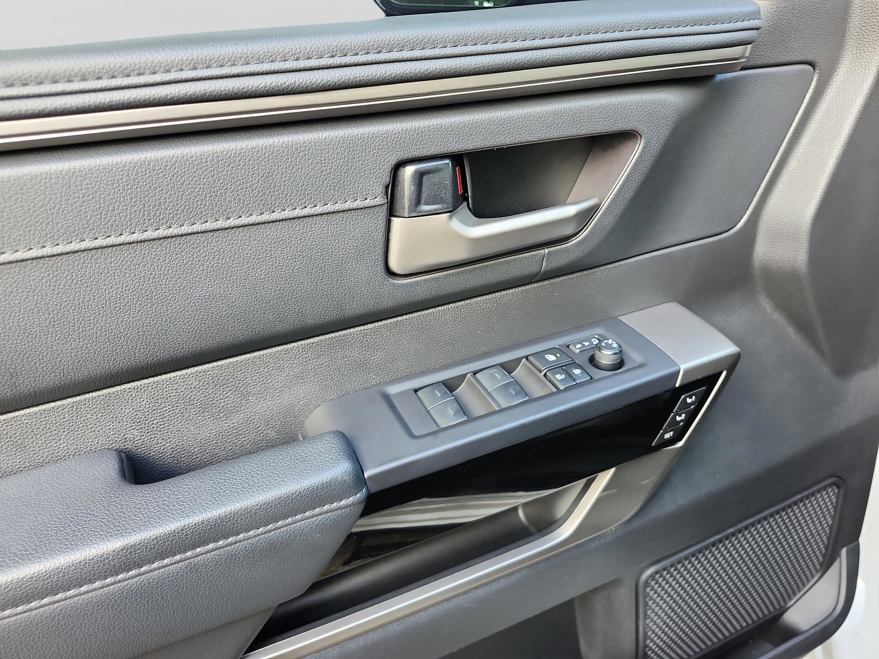 Used 2024 Toyota Tundra Limited image 31