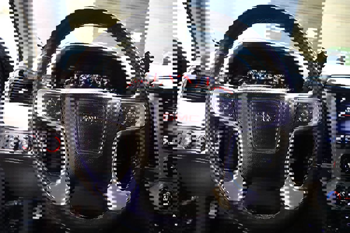 Used 2015 GMC Yukon SLT w/ HD Trailering Package image 45