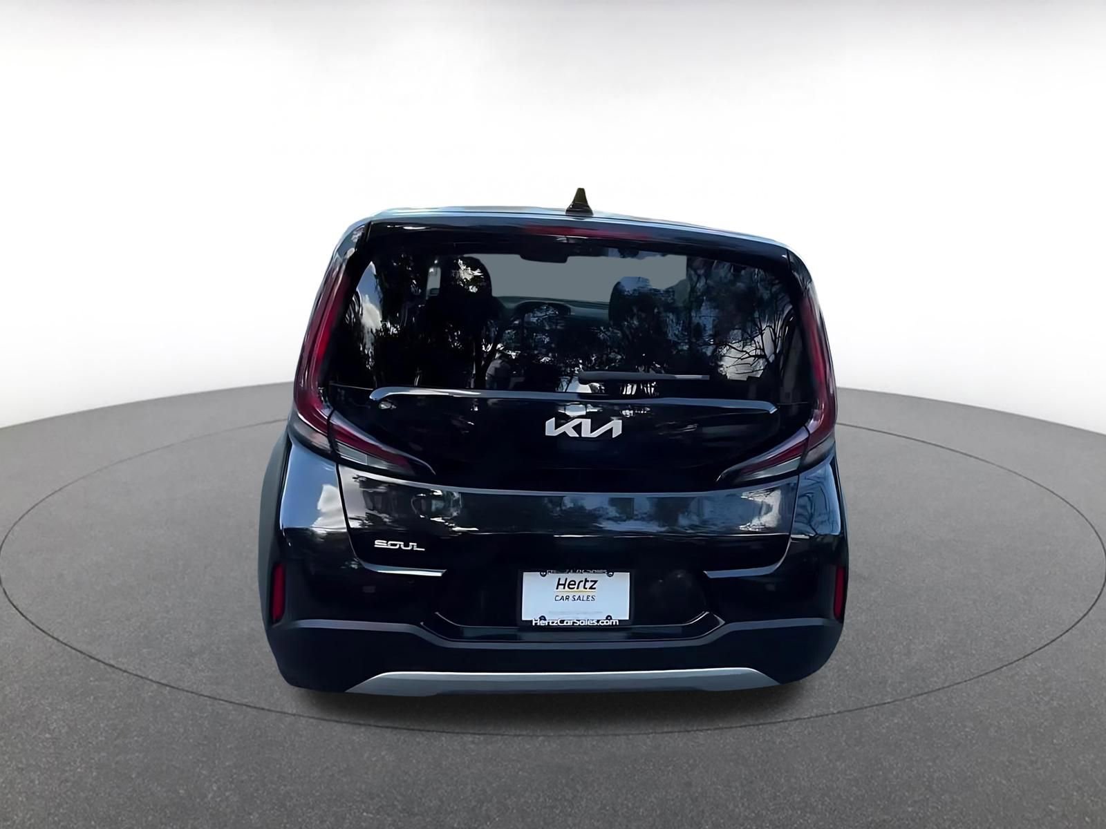 Used 2025 Kia Soul LX w/ LX Technology Package image 12