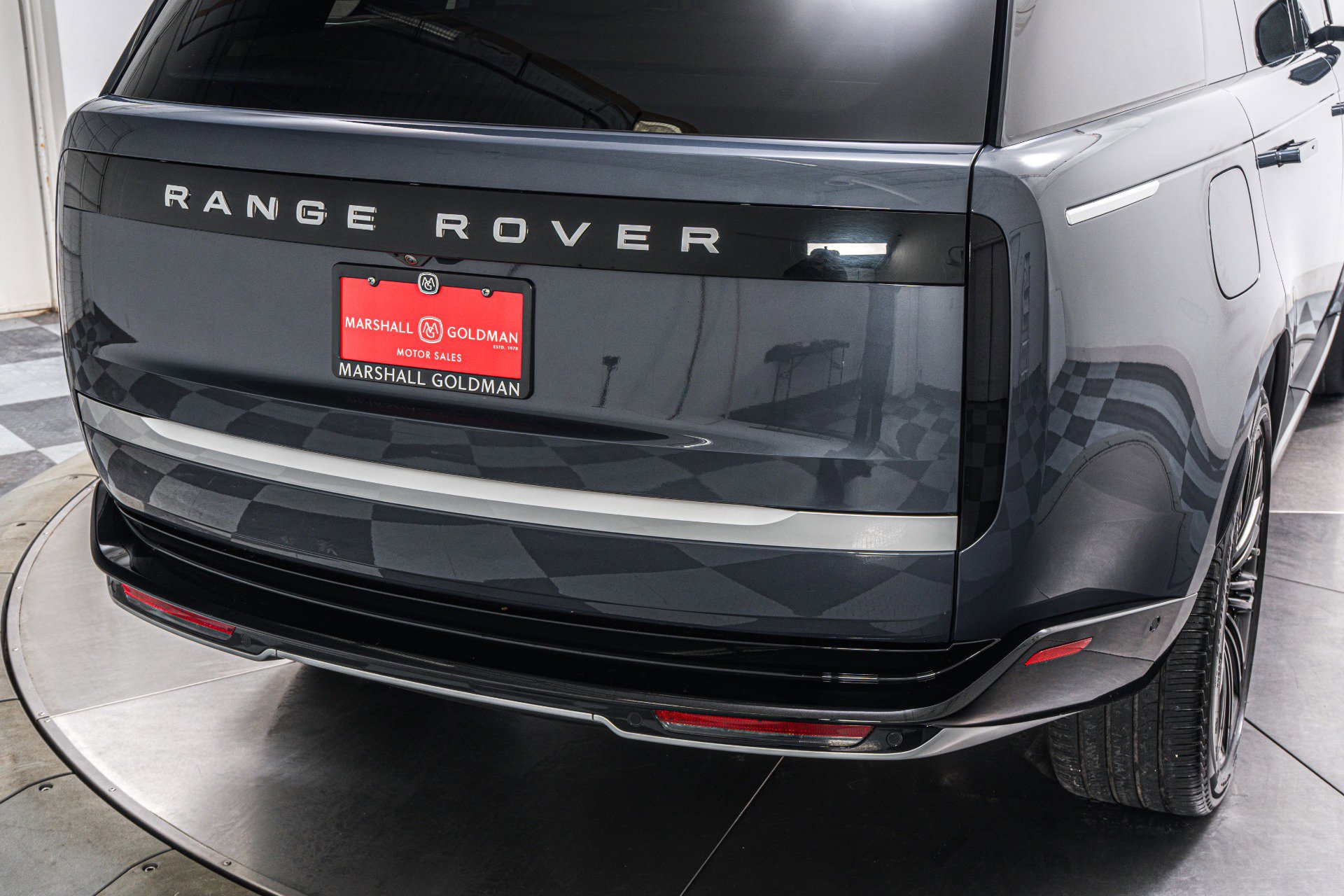 Used 2024 Land Rover Range Rover Long Wheelbase Autobiography AWD/4WD image 38