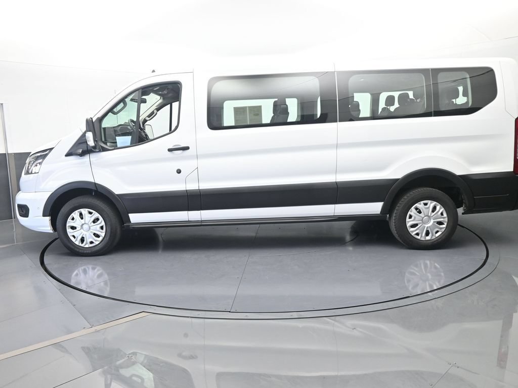 Used 2023 Ford Transit 350 XLT RWD image 3