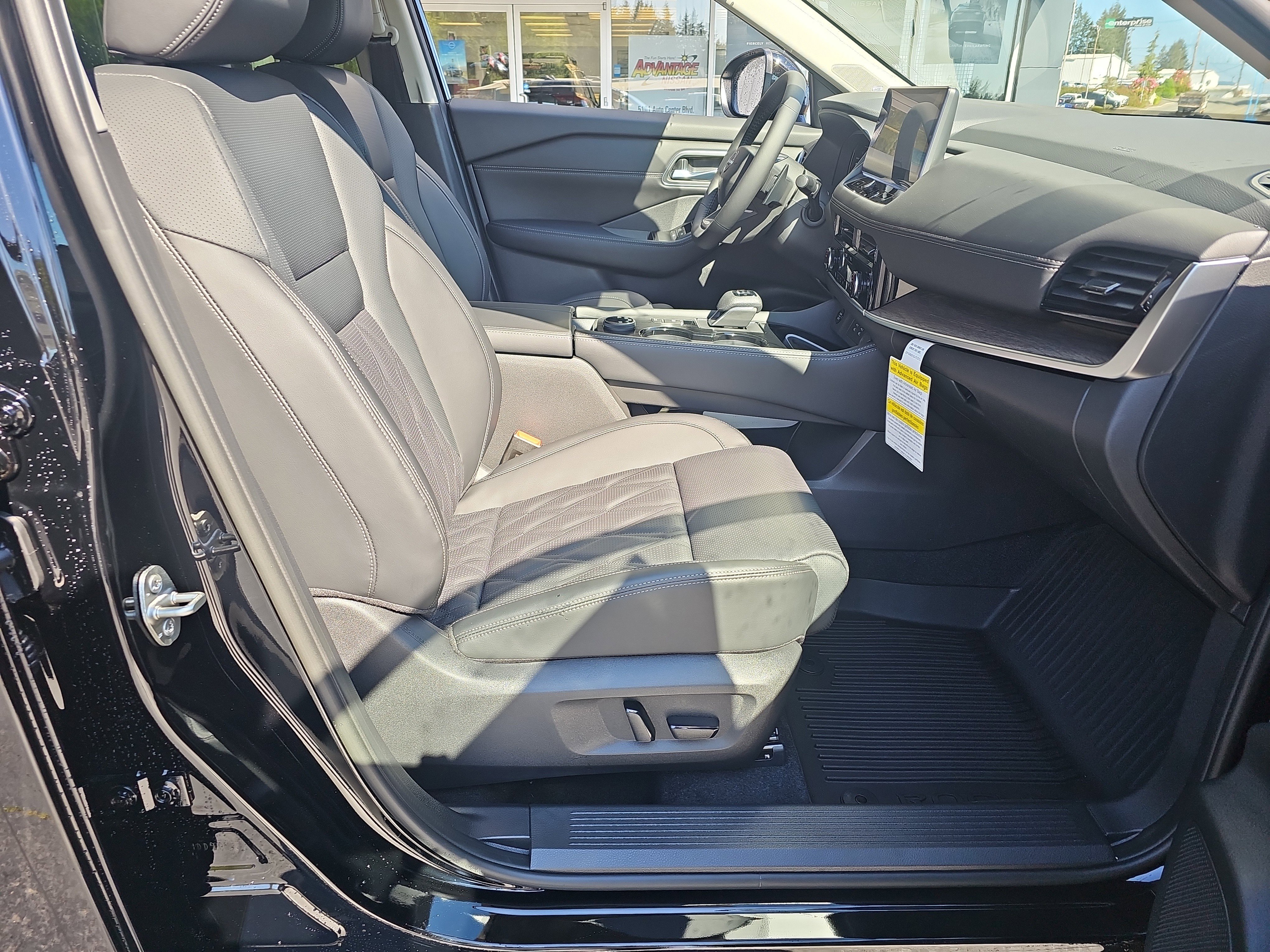 New 2026 Nissan Rogue Platinum AWD/4WD image 22