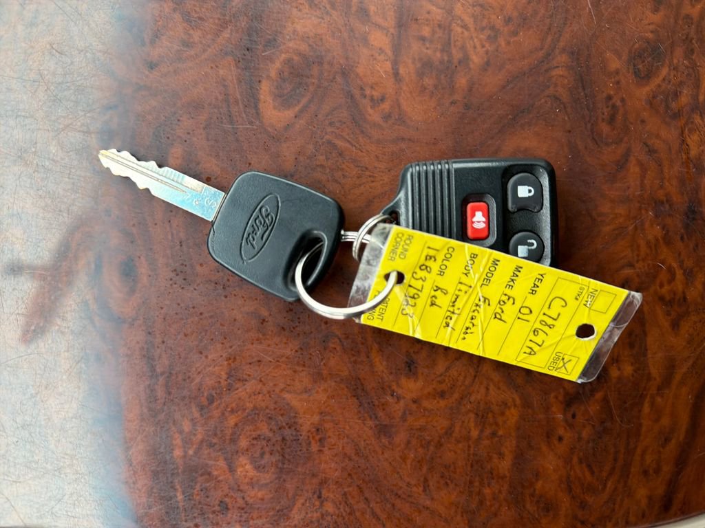 Used 2001 Ford Excursion Limited image 26