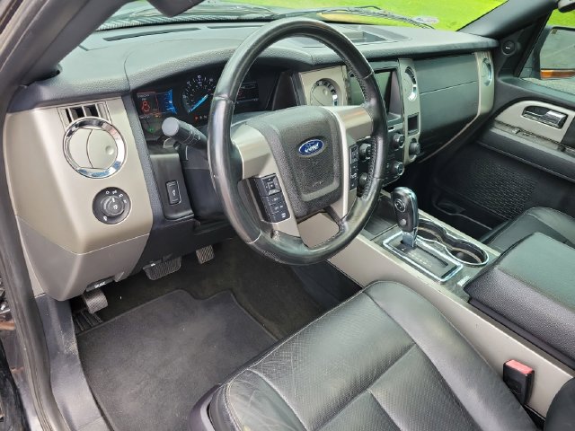 Used 2015 Ford Expedition Limited w/ Equipment Group 301A AWD/4WD image 10