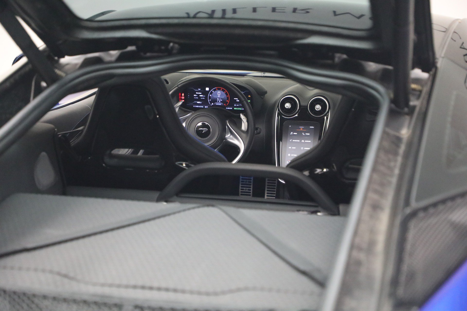 Used 2023 McLaren GT RWD image 38